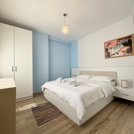 Apartment In The New Bazaar Of Tirana - Hana Blu Extérieur photo
