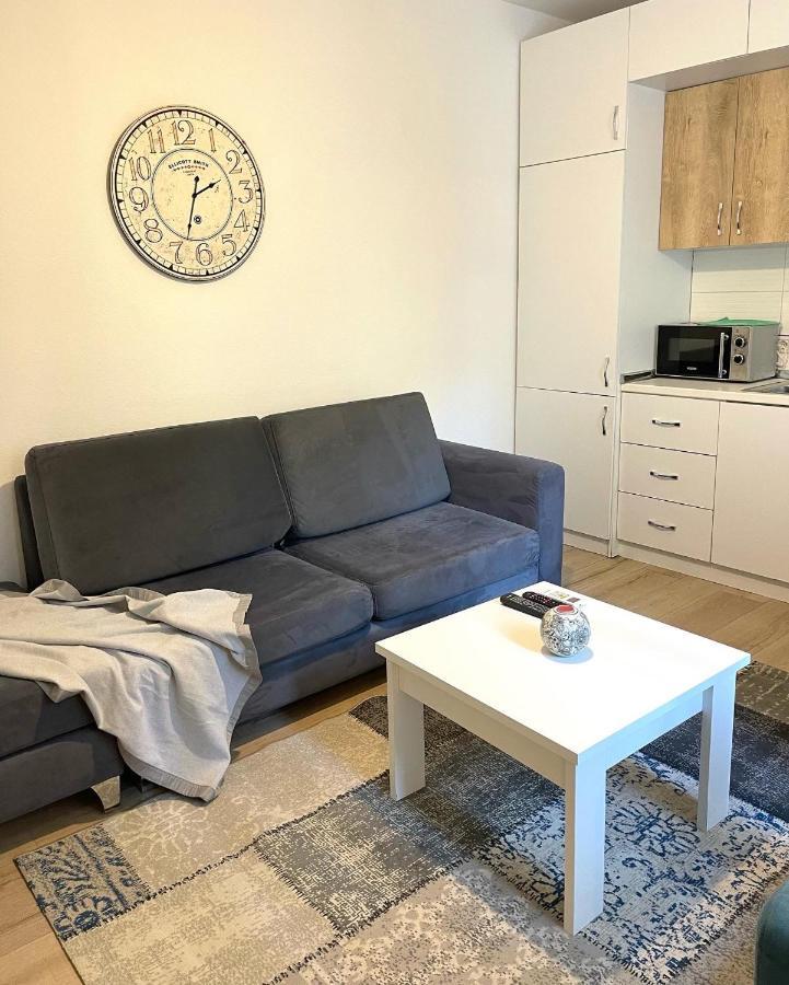 Apartment In The New Bazaar Of Tirana - Hana Blu Extérieur photo