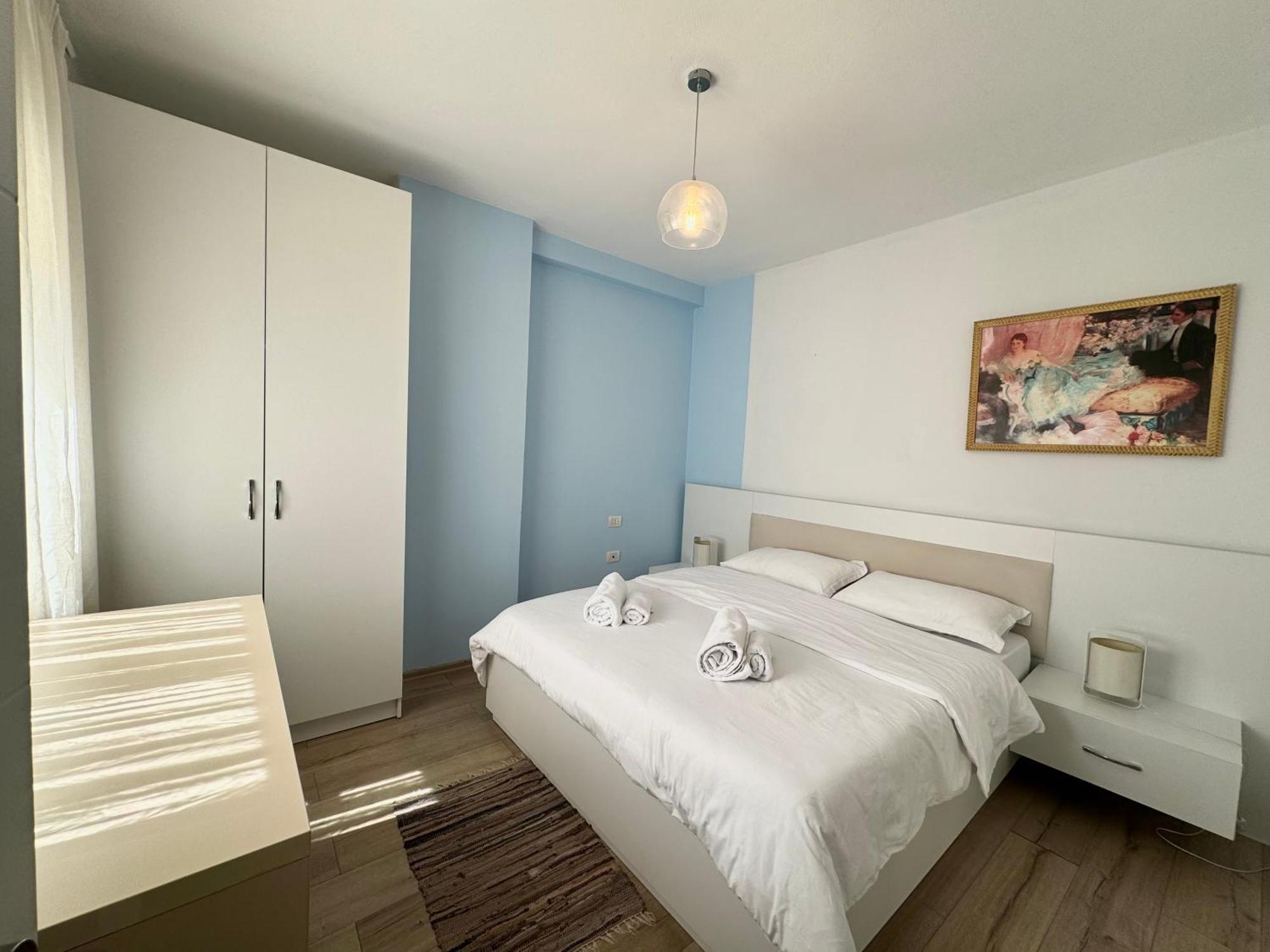 Apartment In The New Bazaar Of Tirana - Hana Blu Extérieur photo