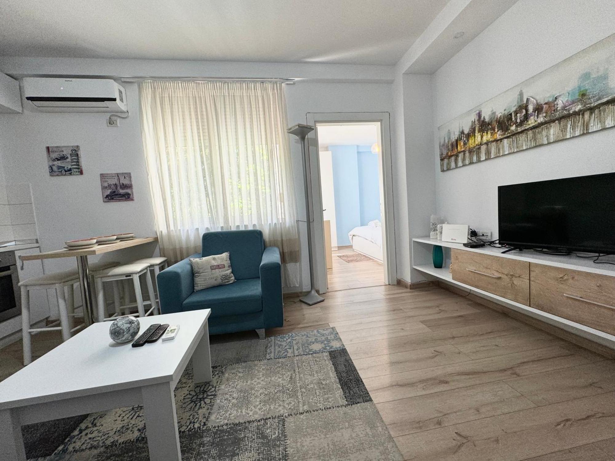 Apartment In The New Bazaar Of Tirana - Hana Blu Extérieur photo